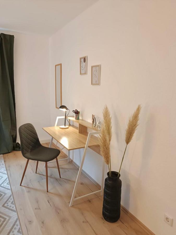 Bright And Central With 2 Beds Incl Workspace Daire Bochum Dış mekan fotoğraf